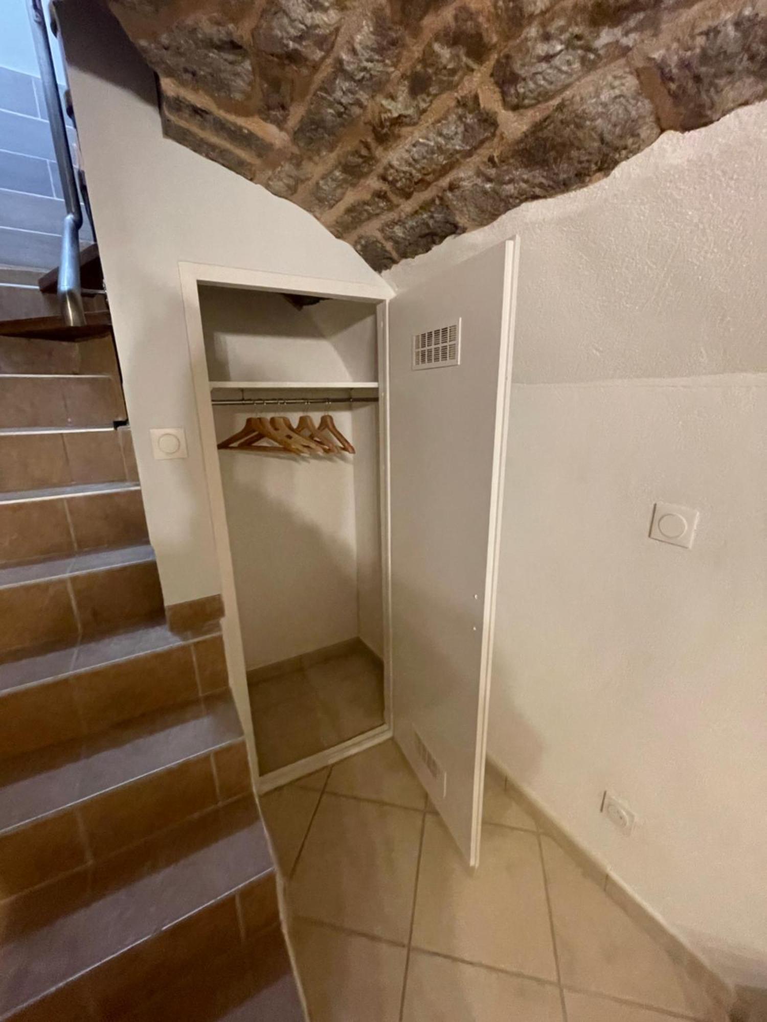 Residence Le Zola Compose De 3 Appartements Distincts En Hyper Centre De Dijon Avec Wifi Екстериор снимка
