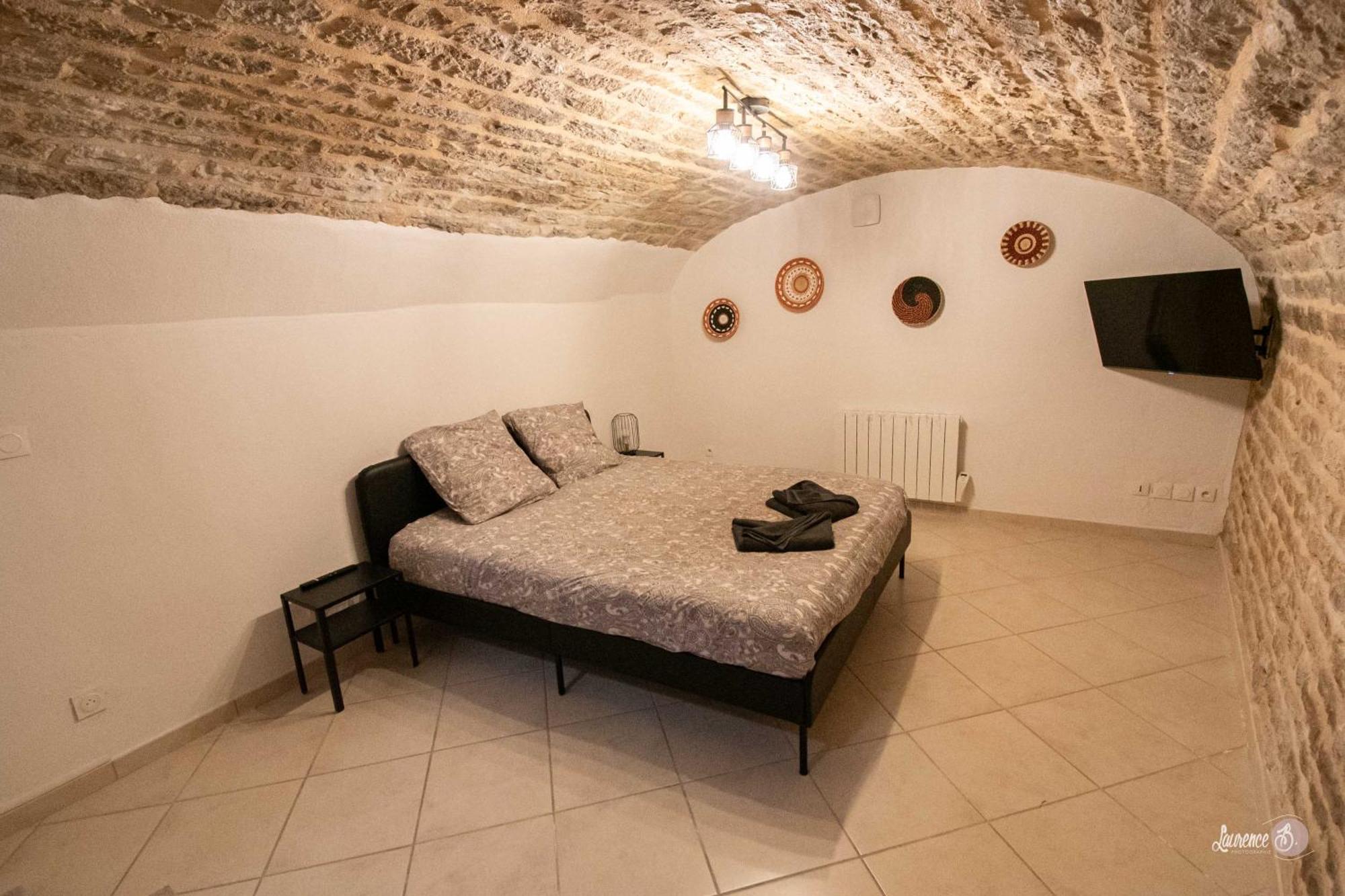 Residence Le Zola Compose De 3 Appartements Distincts En Hyper Centre De Dijon Avec Wifi Екстериор снимка